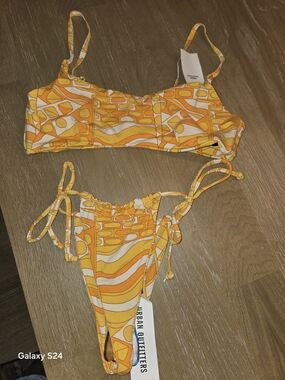 Urban Outfitters Out From Under Yellow Orange Bikini Swim Set Womens M New